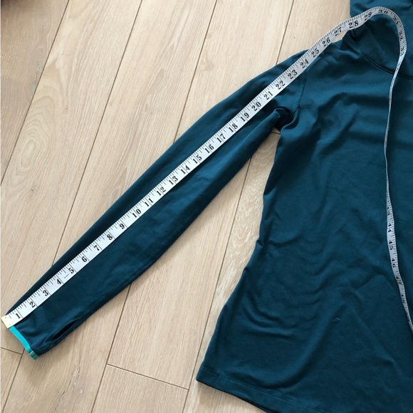 Nike Pro Dri-Fit Running Long Sleeve Top with Thumb Holes in EmeraldGreen Size M - Picture 11 of 12